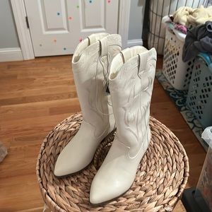 american eagle cowgirl boots